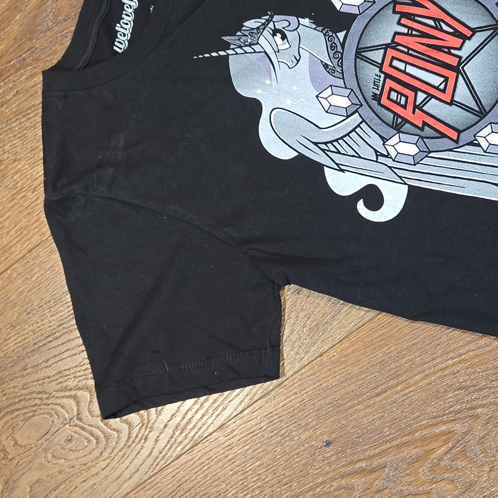 WE LOVE FINE MY LITTLE PONY GRAPHIC TSHIRT SIZE SMALL. #7460 - Picture 3 of 7